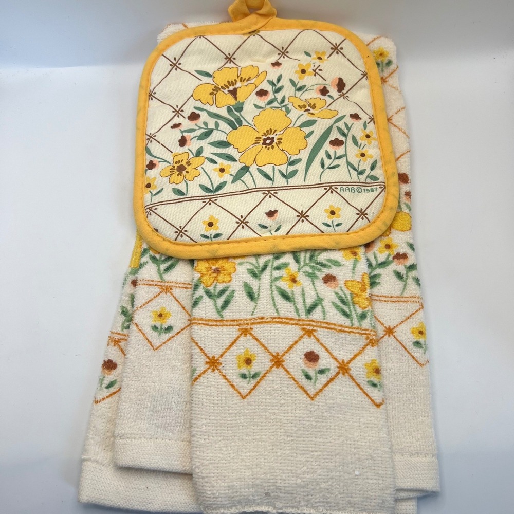 Vintage Floral Kitchen Hand Towel, Cloth andh Oven Mitt Set kitsch 1987 NOS